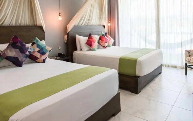 Soho Playa Hotel