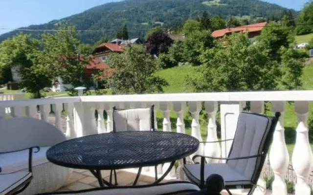 Garten- & Loggia-Appartement HERRENHAUS