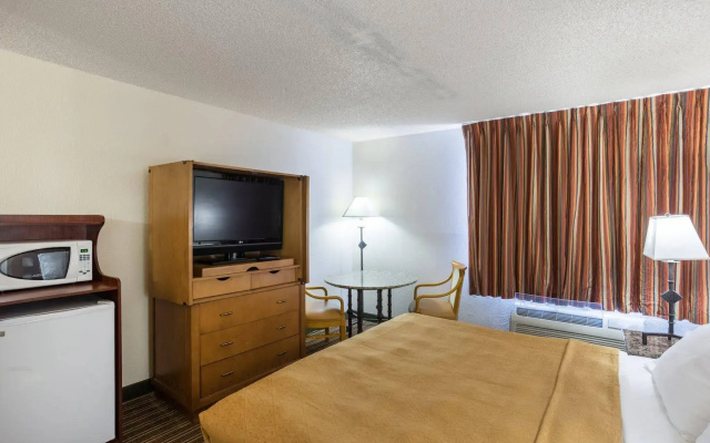 Quality Inn