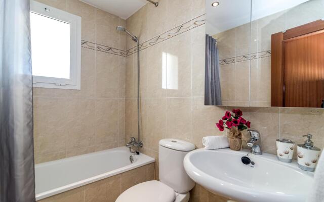 PDM - Elegant Apartment with Breathtaking Sea view