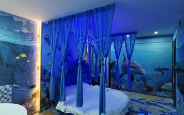 Lingshou Week Eight Themed Hotel