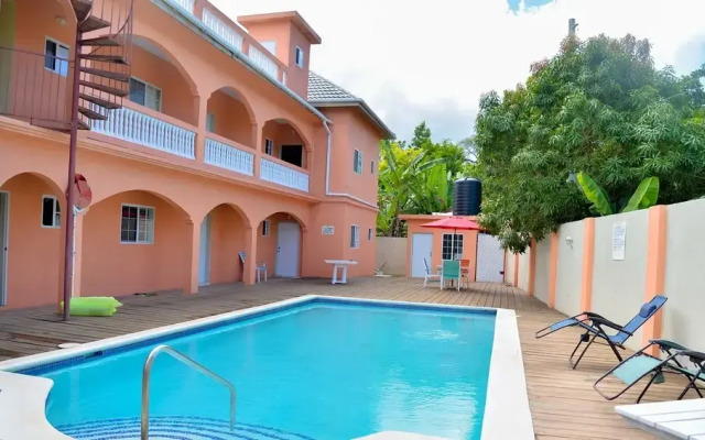 Sea View Apartments Negril