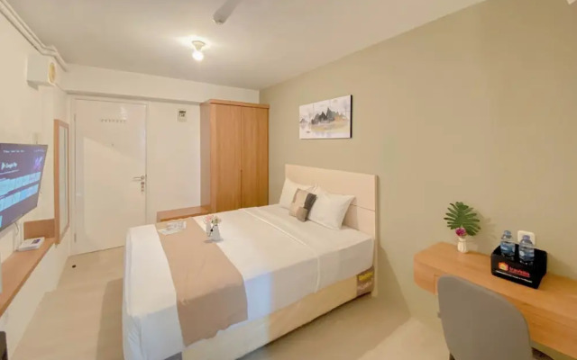 New And Modern Look Studio Room At Apartment Bassura City