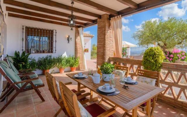 Villa Luz de Luna Guaro by Ruralidays