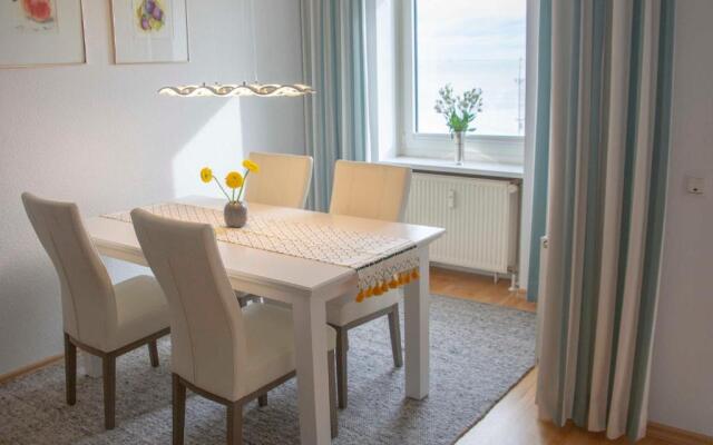 107-2 Neptun mit Meerblick