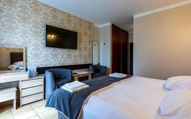 Hotelik Bej