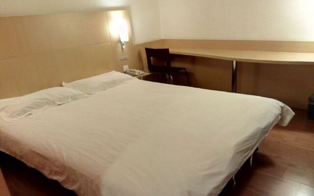 Hotel ibis Hangzhou Southern Song Dynasty Street