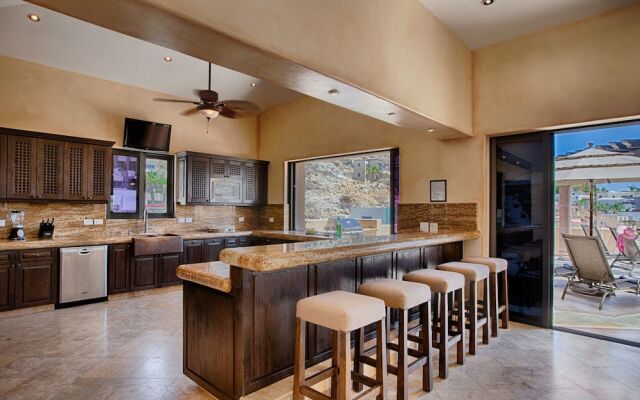 Amazing 9 Bedroom Pacific Views W/house Staff at Villa Descanso