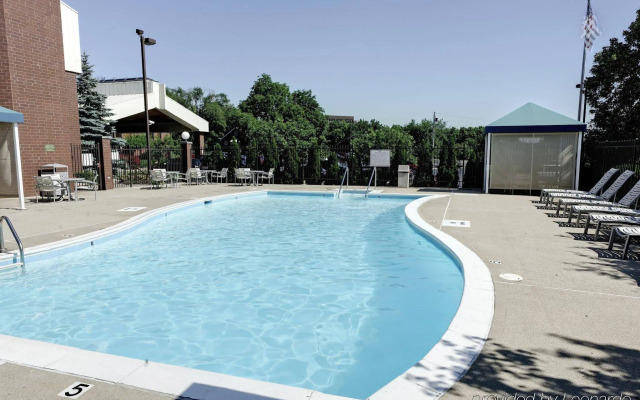 LivINN Hotel Cincinnati / Sharonville Convention Center