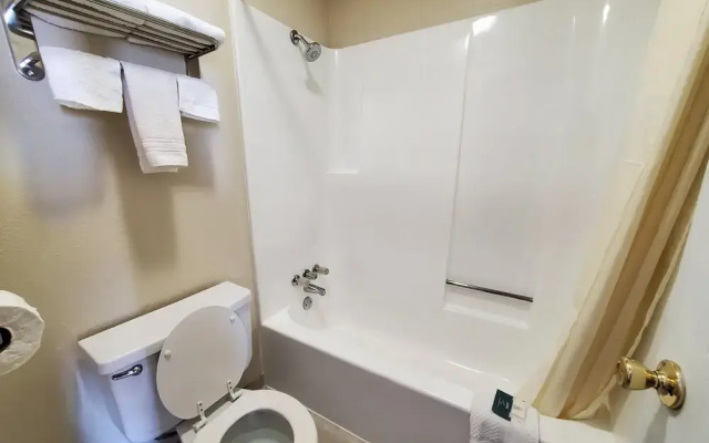 Relax Inn Henryetta