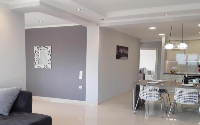 Sunshine Home 3 with Sea View