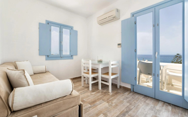 Stratos Studios & Apartments