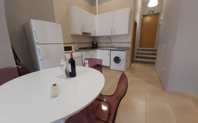 Del Parque Flats Central