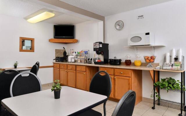 Country Hearth Inn Maryville