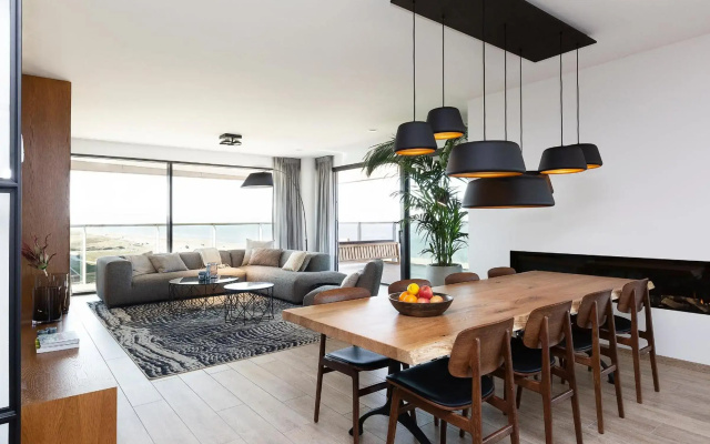 Maris Apartments