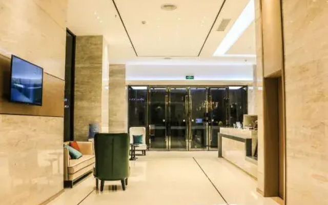 City Comfort Inn Hotel (Wuzhou Sanlong Avenue Government Affairs Center)