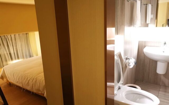 EFC Qingchengli Loft Apartment