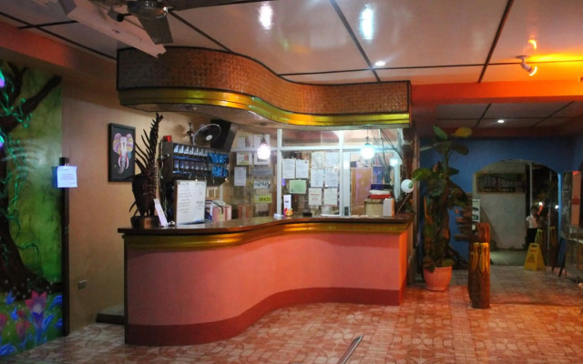 Deep Forest Garden Hotel
