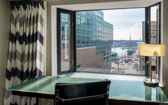 Comfort Inn & Suites Baltimore Inner Harbor