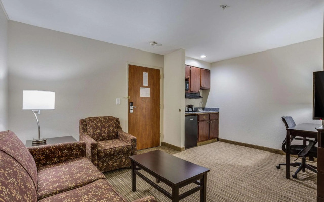 Quality Inn & Suites Meridian - West Boise