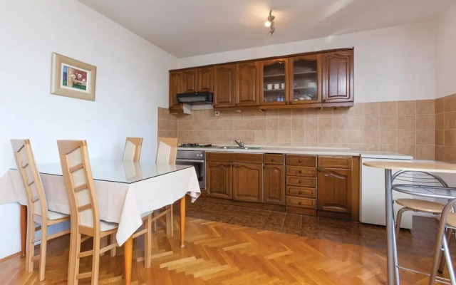Nice Home in Podstrana With Wifi and 2 Bedrooms