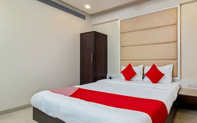 OYO Flagship 17200 Hotel Neelkamal Chembur