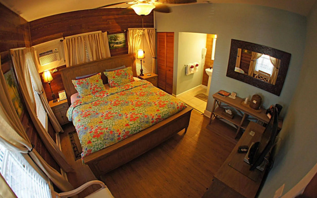 Seascape Tropical Inn - Adult Exclusive