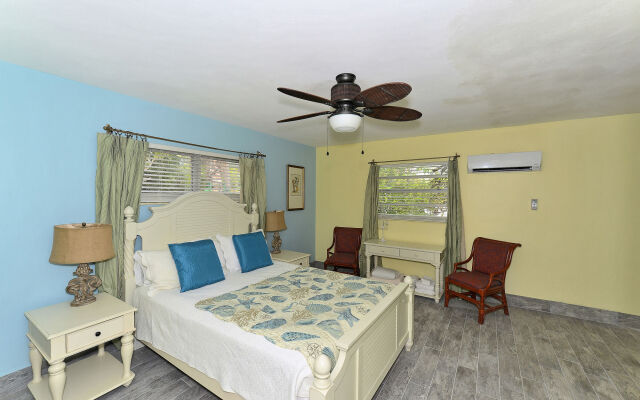 Siesta Key Palms Resort