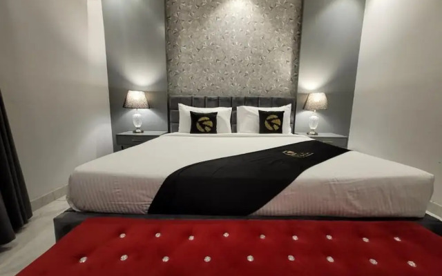 Palm Tree Hotel & Luxury Suites