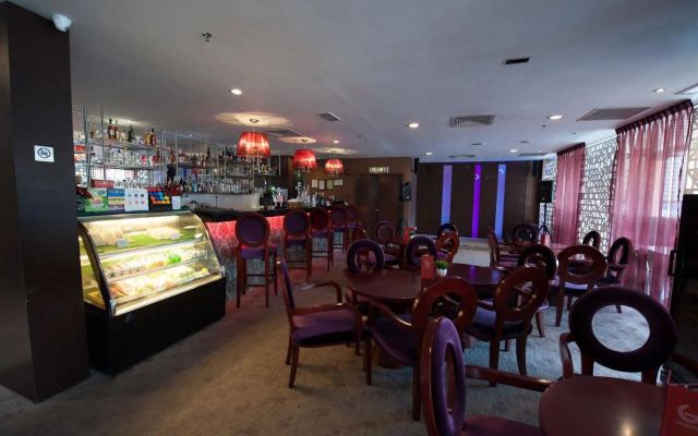 Gaya Centre Hotel