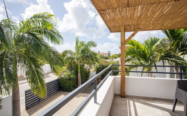 "casa Maria Curacao. Luxury 6 Bedroom Villa Next to Supermarket & Jan Thiel Beach"