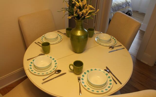 Square One Comfort Suite By Elite Suites
