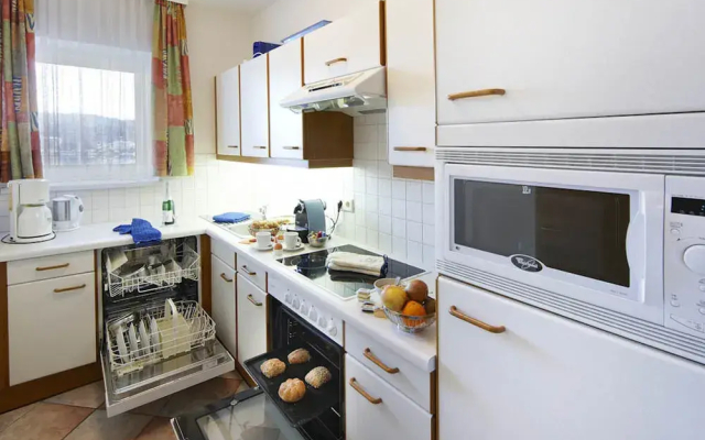 Barry Memle Lake Side Resort