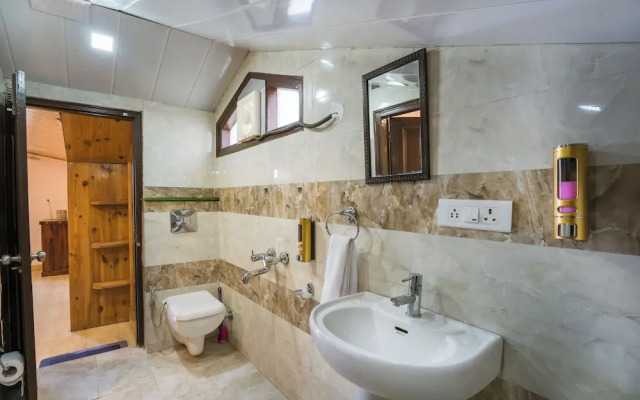 The Sunset Abode Shimla 4BR Valley Views