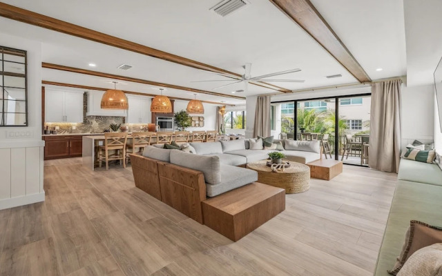 Golden Set in Siesta Key