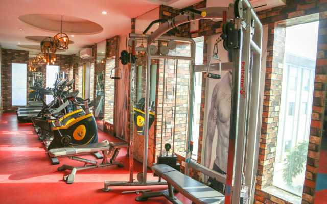 Four Leaf Hotel, Budaun