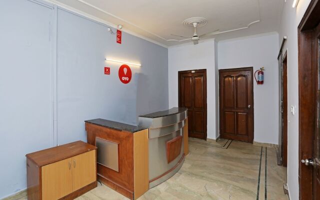 OYO 13843 Moonlight Residency