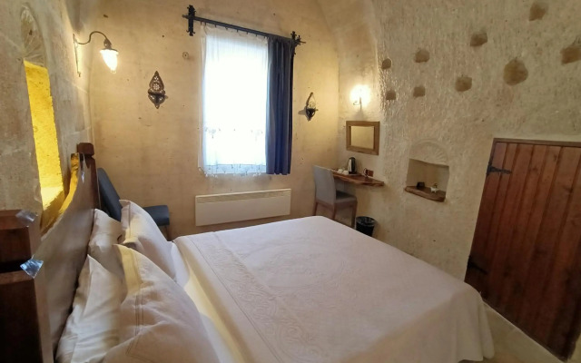 Apex Cave Hotel