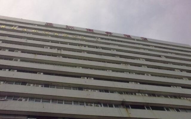 Yingzhou Business Hotel