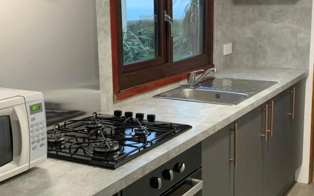 Lodge Cabin with Fabulous Views - Farm Holiday