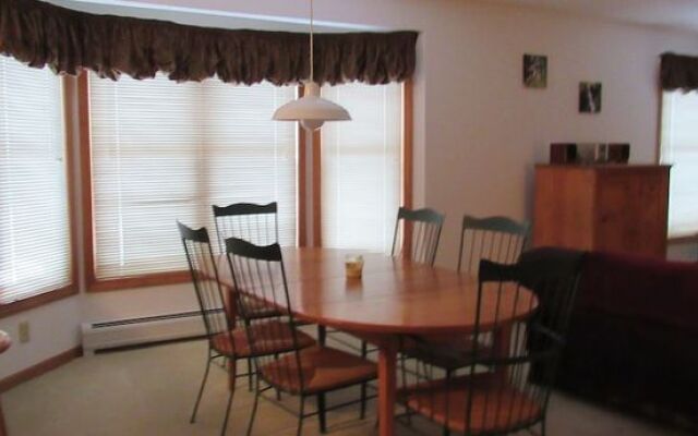 Deer Park Resort Vacation Rental Close to Many NH Attractions - Dp103w