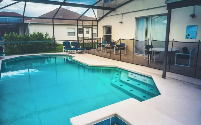 Crescent Lakes Villa