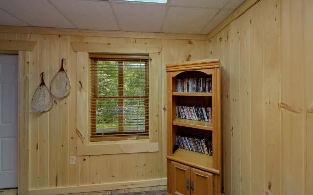 Hickory Lodge in Pigeon Forge