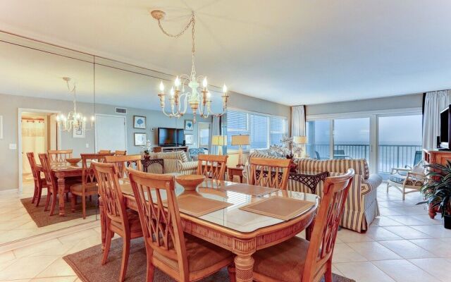 North End Corner Unit with View of the Ocean and Miles of Sandy Beach by RedAwning