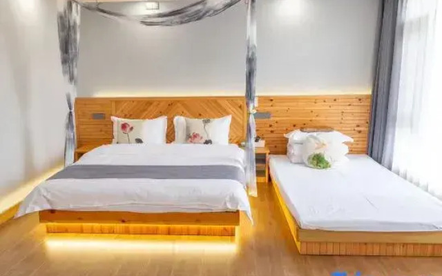 Rooftop Park Hyatt Residence