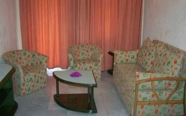 Club Mel Holiday Resort