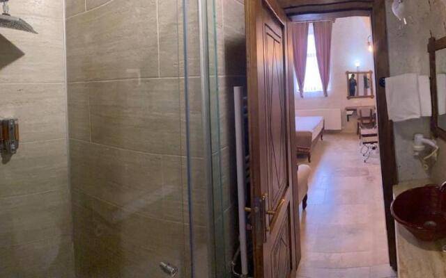 Zuwinasa House Hotel