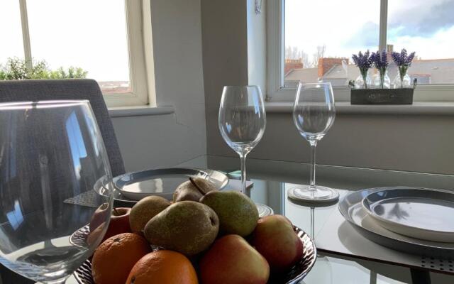 Luxurious Loft Flat 2-bed/2-bath