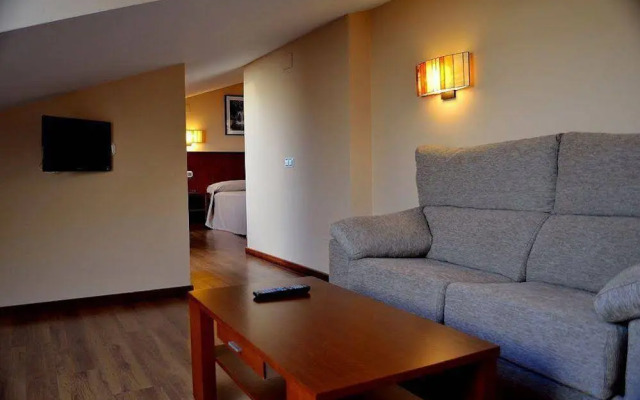 Hotel La Colina