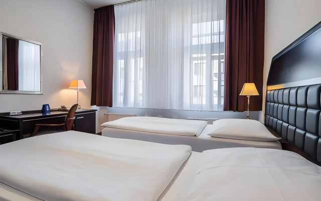 EA Hotel Tosca